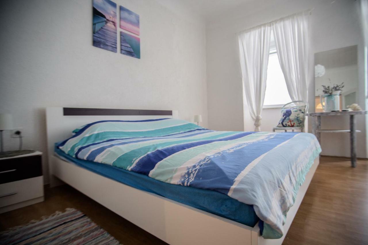 Apartment Dolores Cres Buitenkant foto
