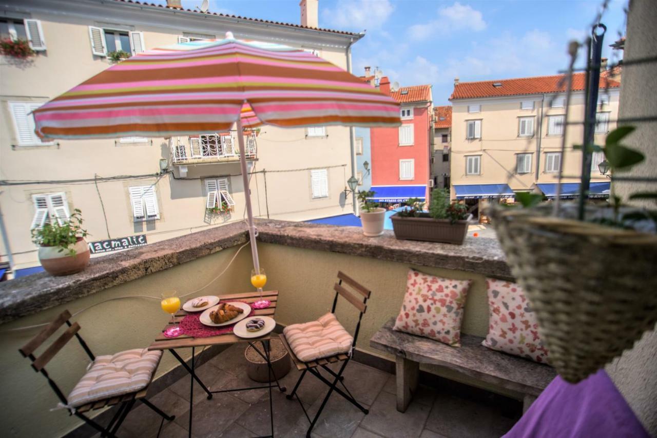 Apartment Dolores Cres Buitenkant foto